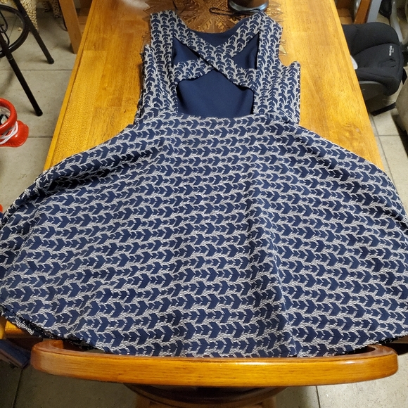 Zara Basic - Picture 2 of 2